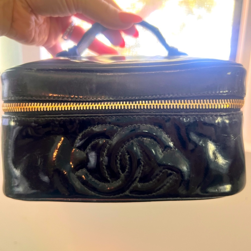 100% Authentic CHANEL timeless CC Vanity Case patent